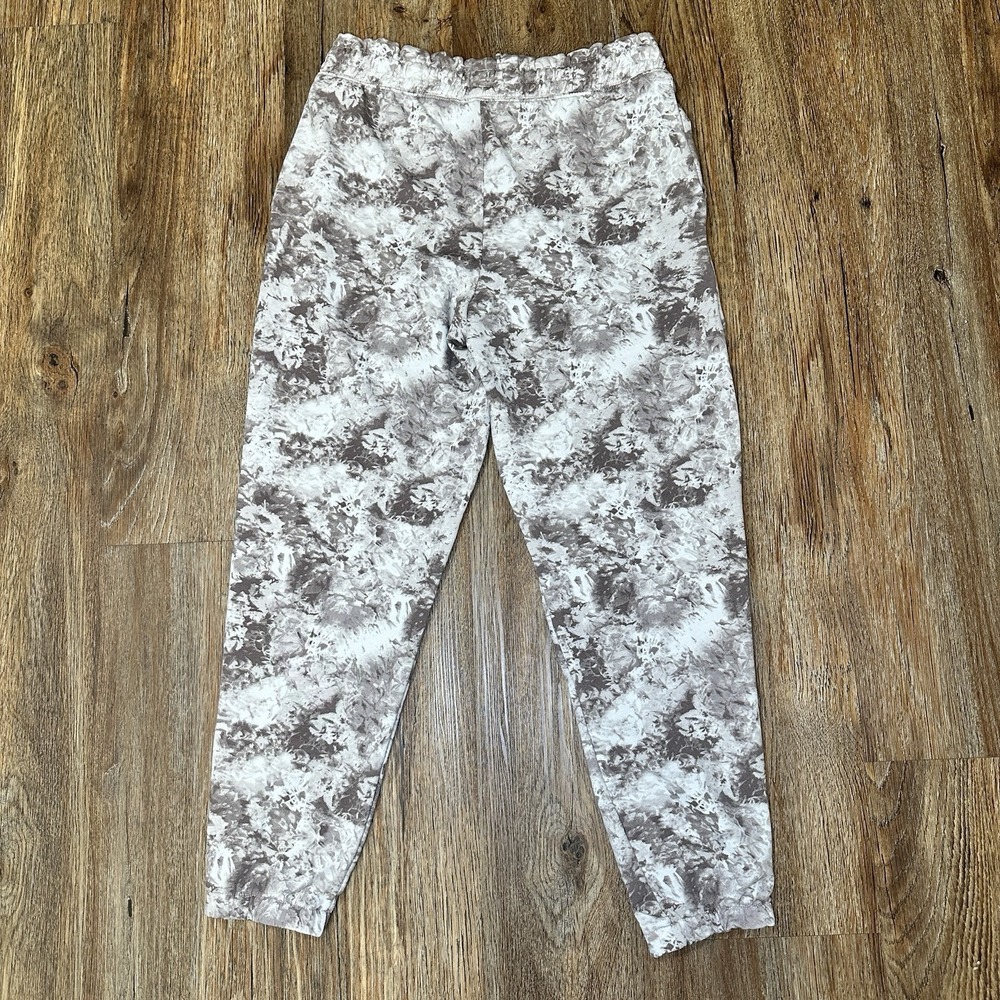 Under Armour Women's Tie Dye Camo Jogger Pants Sz S 30x25.5 Stretch Athletic EUC - Picture 6 of 9